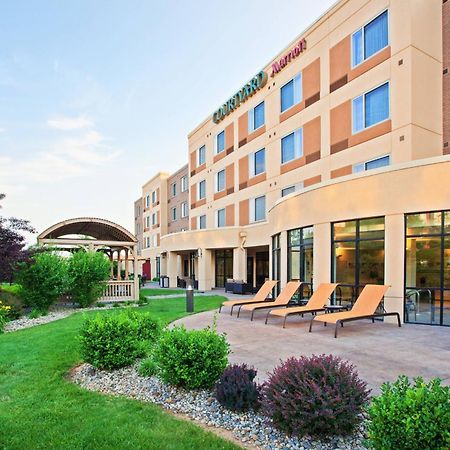 Courtyard Louisville Northeast Luaran gambar