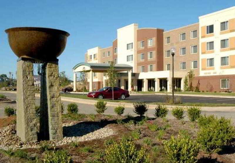 Courtyard Louisville Northeast Luaran gambar