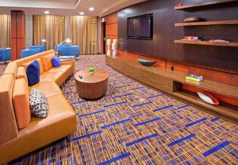 Courtyard Louisville Northeast Luaran gambar