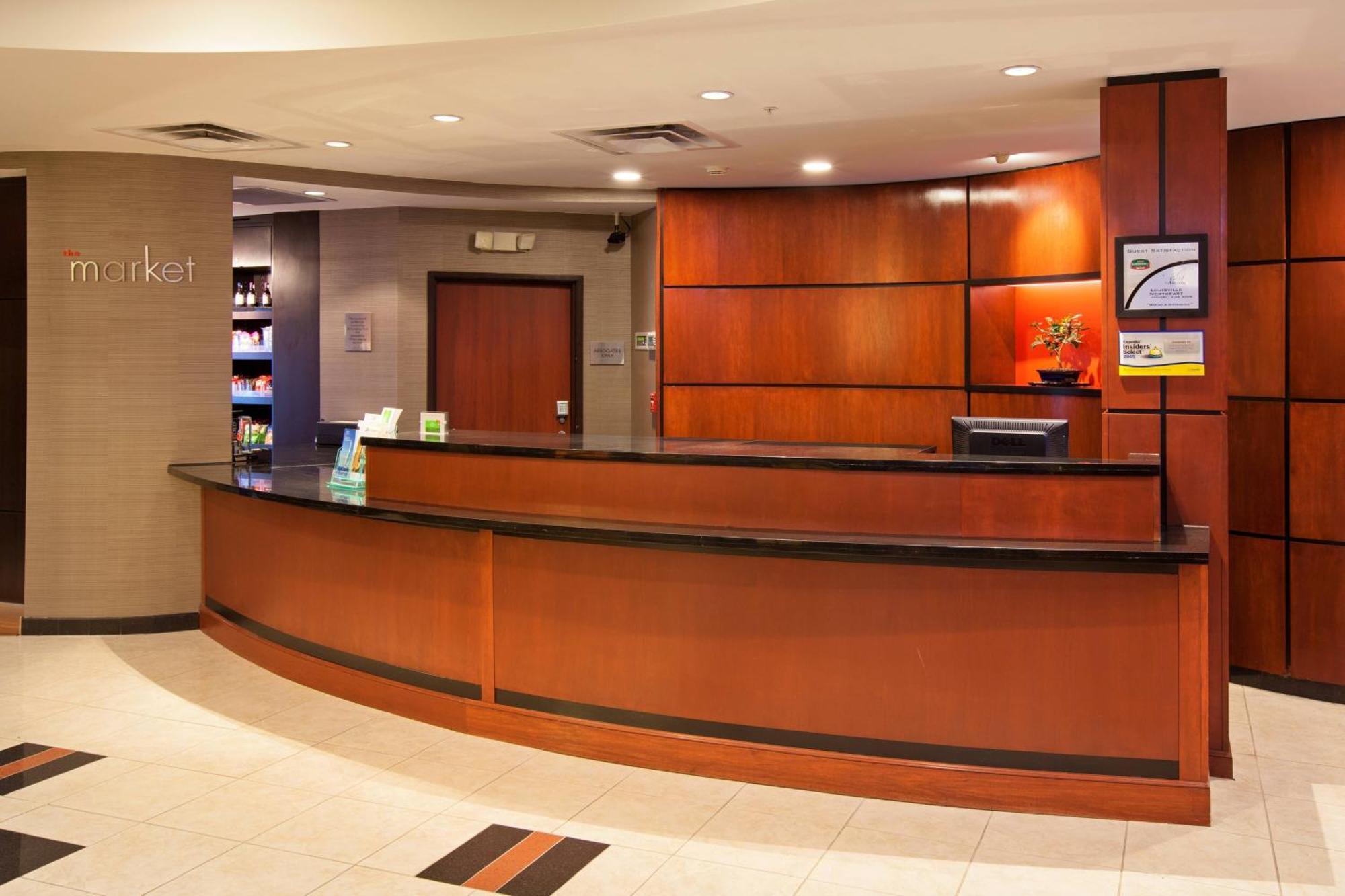 Courtyard Louisville Northeast Luaran gambar