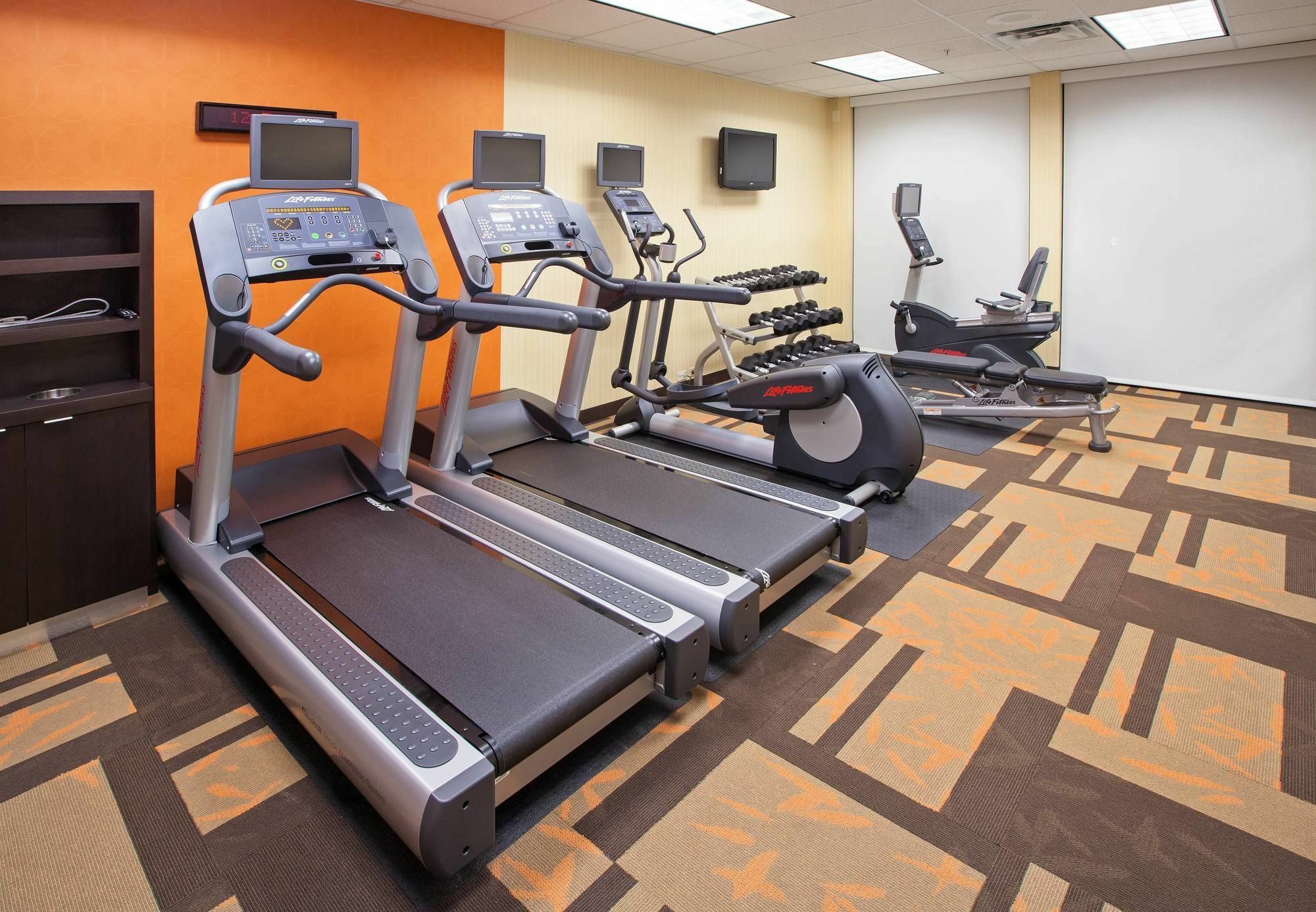 Courtyard Louisville Northeast Luaran gambar